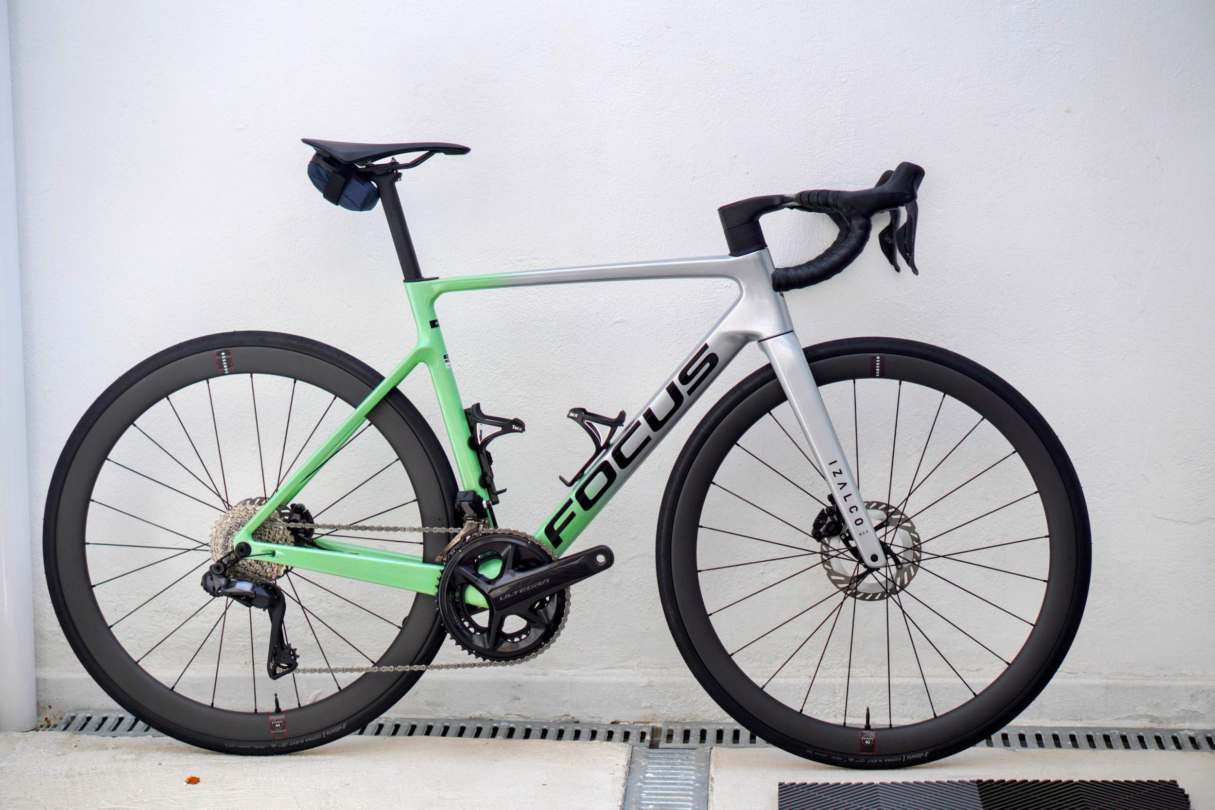 Rent Focus IZALCO MAX 9.7 2026 Shimano Ultegra Di2 in Mallorca